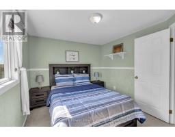 35 BORLAND DRIVE - 19
