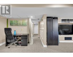 35 BORLAND DRIVE - 29