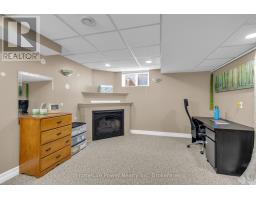 35 BORLAND DRIVE - 31