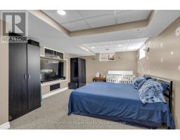 35 BORLAND DRIVE - 32