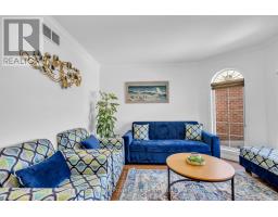 35 BORLAND DRIVE - 7