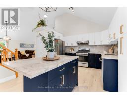 148 CLAIRFIELDS DRIVE W - 18