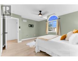148 CLAIRFIELDS DRIVE W - 22