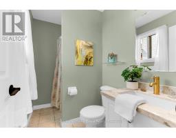148 CLAIRFIELDS DRIVE W - 23