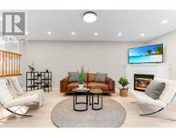 148 CLAIRFIELDS DRIVE W - 30