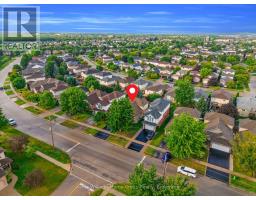 148 CLAIRFIELDS DRIVE W - 4