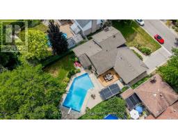 24 MAPLEWOOD DRIVE - 32
