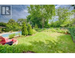 24 MAPLEWOOD DRIVE - 43