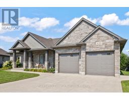 429 MCCULLOUGH CRESCENT - 1