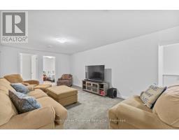 429 MCCULLOUGH CRESCENT - 22