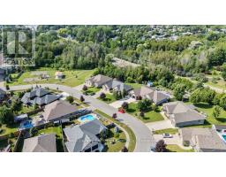 429 MCCULLOUGH CRESCENT - 32