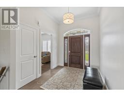 429 MCCULLOUGH CRESCENT - 4