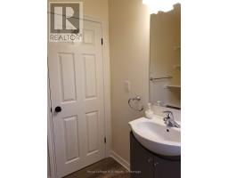 850 11TH STREET W - 21