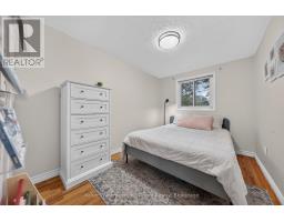 85 UPTON CRESCENT - 28