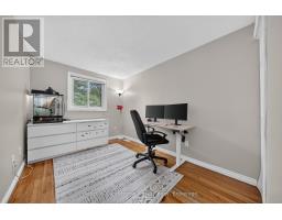 85 UPTON CRESCENT - 34