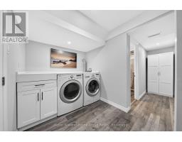 85 UPTON CRESCENT - 38