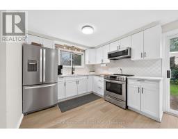 85 UPTON CRESCENT - 9