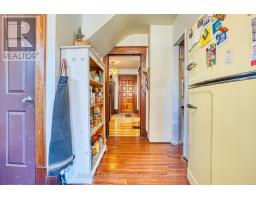 34 WELLINGTON STREET - 17