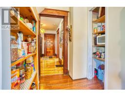 34 WELLINGTON STREET - 18