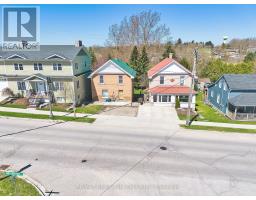 34 WELLINGTON STREET - 4