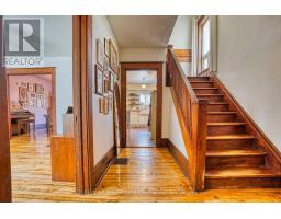 34 WELLINGTON STREET - 6