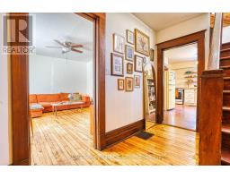 34 WELLINGTON STREET - 7