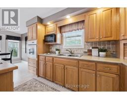 18 JASPER HEIGHTS PRIVATE - 13