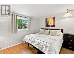 27 CAREY CRESCENT - 14