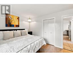 27 CAREY CRESCENT - 16