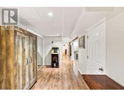 27 CAREY CRESCENT - 23