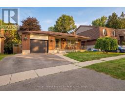 27 CAREY CRESCENT - 3
