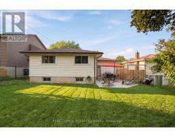 27 CAREY CRESCENT - 31
