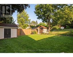 27 CAREY CRESCENT - 34