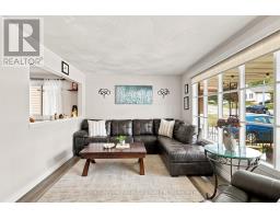 27 CAREY CRESCENT - 4
