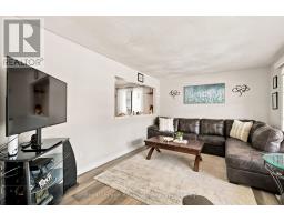 27 CAREY CRESCENT - 5