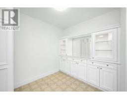 201 - 9 GRANT BOULEVARD - 18
