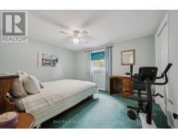 2 WOODBOROUGH ROAD - 24