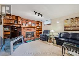 2 WOODBOROUGH ROAD - 30