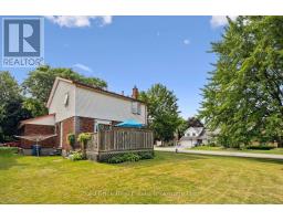 2 WOODBOROUGH ROAD - 34