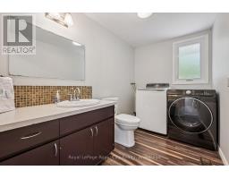 8 BERKLEY PLACE - 12
