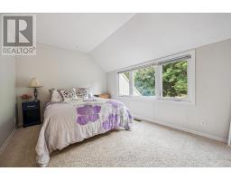 8 BERKLEY PLACE - 17