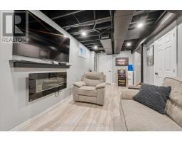 113 COURTNEY STREET - 33