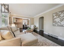10 SUMAC PLACE - 18