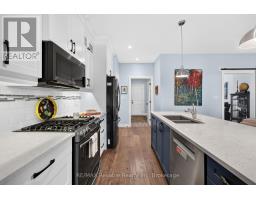 15 HARBOUR COURT - 19