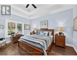 15 HARBOUR COURT - 28