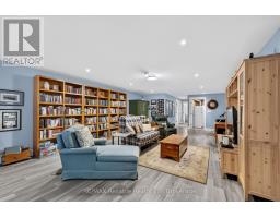 15 HARBOUR COURT - 36