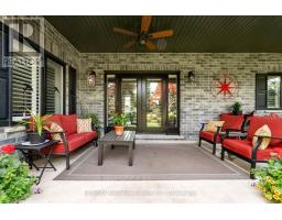 15 HARBOUR COURT - 41