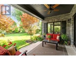15 HARBOUR COURT - 43
