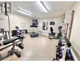 502 - 15 TOWERING HEIGHTS BOULEVARD - 31