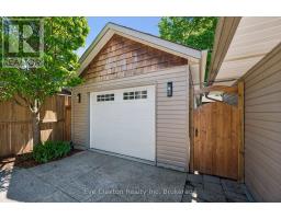 90 DEAN AVENUE - 36